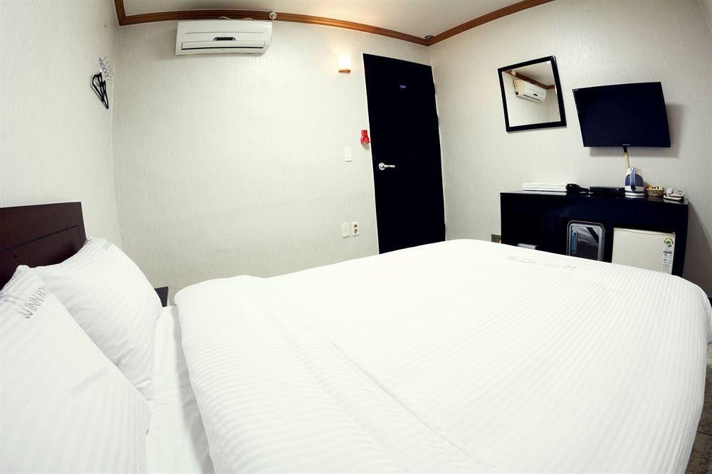 Jj Inn Busan Exteriör bild